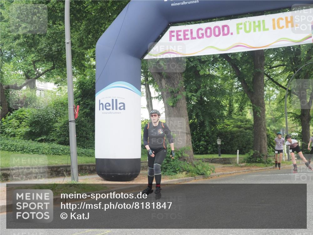 29.06.2025 - hella hamburg halbmarathon KatJ http://msf.ph/oto/8181847 29.06.2025 09:23:34 Zwischen KM18-KM19  meine-sportfotos.de