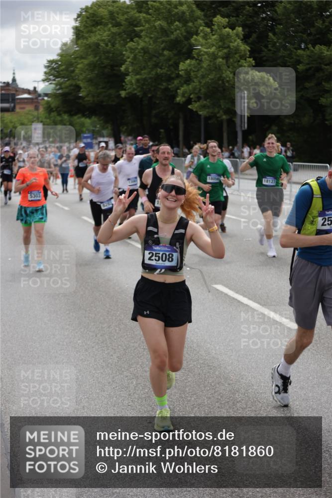 29.06.2025 - hella hamburg halbmarathon Jannik Wohlers http://msf.ph/oto/8181860 29.06.2025 11:10:24 Lombardsbrücke 1383, 1585, 2005, 2506, 2508, 3072, 4655, 4667, 4960, 4976, 5303, 6384, 7523, 8262, 9224, 9226, 10965, 11700, 11701, 11920, 12076, 12420, 12583, 13061, 13087, 13866, 13978, 14056, 14698, 15768, 15886, 16312, 16315, 17101, 17121, 17211, 18056, 18094, 18123, 18127, 18420, 18421, 18622, 18850 meine-sportfotos.de