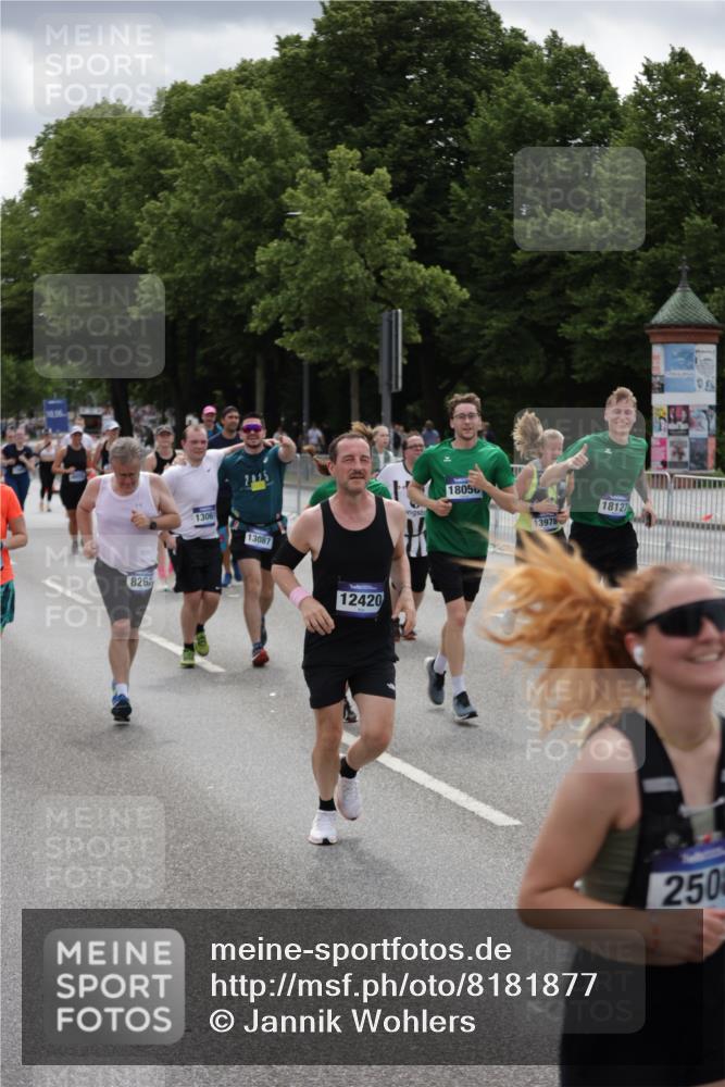 29.06.2025 - hella hamburg halbmarathon Jannik Wohlers http://msf.ph/oto/8181877 29.06.2025 11:10:25 Lombardsbrücke 1585, 2005, 2506, 2508, 3072, 4655, 4667, 4960, 4976, 5303, 6384, 8262, 9224, 9226, 10965, 11700, 11701, 11920, 12076, 12420, 12583, 13061, 13087, 13866, 13978, 14056, 14698, 15768, 15788, 15886, 16312, 16315, 17101, 17121, 17211, 18056, 18094, 18123, 18127, 18420, 18421, 18622, 18850 meine-sportfotos.de