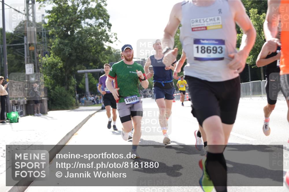 29.06.2025 - hella hamburg halbmarathon Jannik Wohlers http://msf.ph/oto/8181880 29.06.2025 09:42:49 Lombardsbrücke 1271, 4338, 5301, 9097, 9385, 9565, 9767, 10867, 11994, 12341, 13374, 14728, 14757, 15483, 15671, 18037, 18328, 18693, 18695, 18989 meine-sportfotos.de