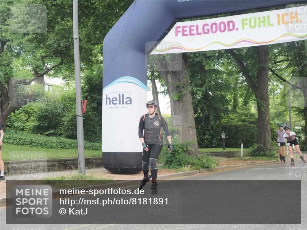 29.06.2025 - hella hamburg halbmarathon KatJ http://msf.ph/oto/8181891 29.06.2025 09:23:34 Zwischen KM18-KM19  meine-sportfotos.de