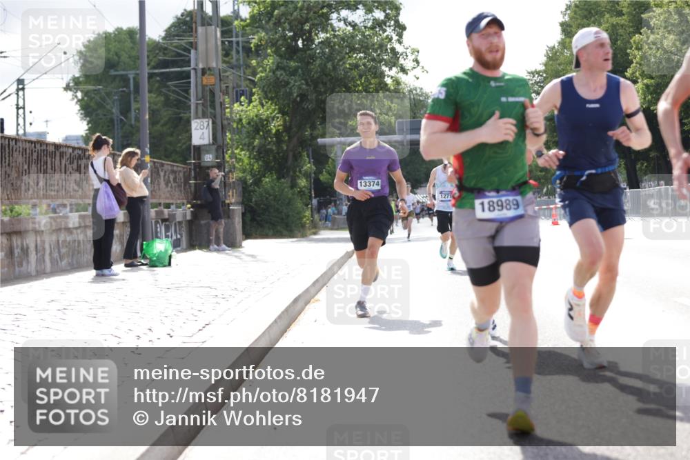 29.06.2025 - hella hamburg halbmarathon Jannik Wohlers http://msf.ph/oto/8181947 29.06.2025 09:42:50 Lombardsbrücke 1271, 4338, 5301, 6090, 9097, 9385, 9565, 9767, 10867, 11994, 12341, 13374, 14728, 14757, 15483, 15671, 18037, 18328, 18693, 18695, 18989 meine-sportfotos.de