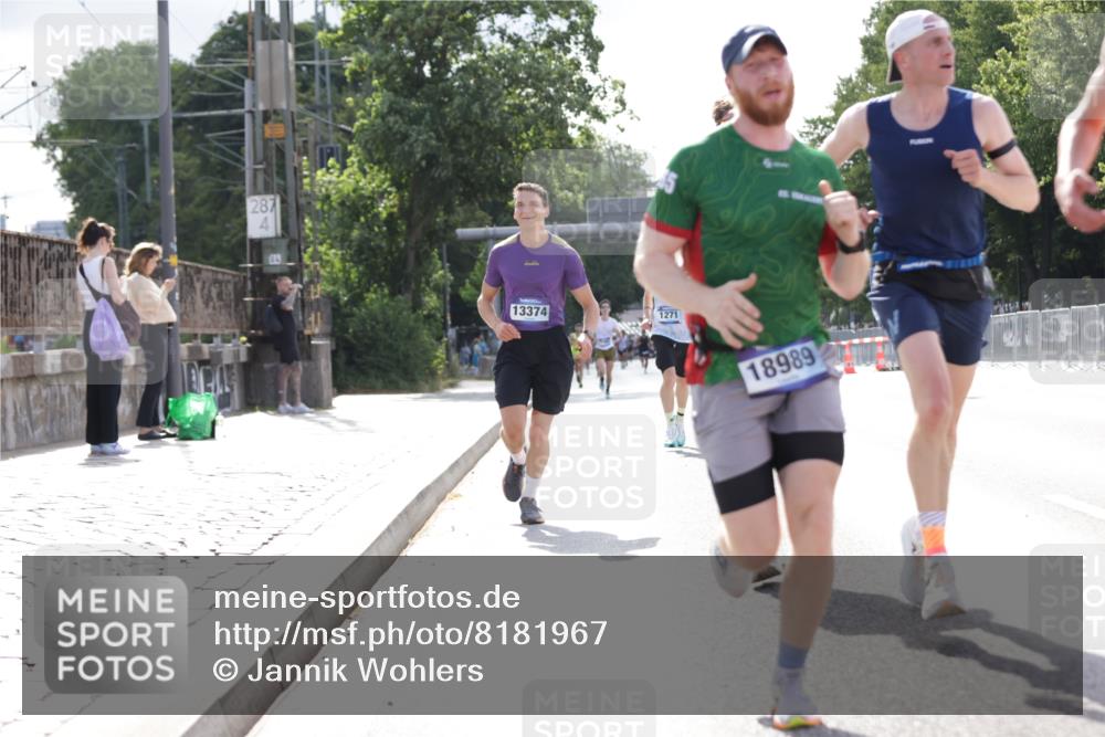 29.06.2025 - hella hamburg halbmarathon Jannik Wohlers http://msf.ph/oto/8181967 29.06.2025 09:42:50 Lombardsbrücke 1271, 4338, 5301, 6090, 9097, 9385, 9565, 9767, 10867, 11994, 12341, 13374, 14728, 14757, 15483, 15671, 18037, 18328, 18693, 18695, 18989 meine-sportfotos.de