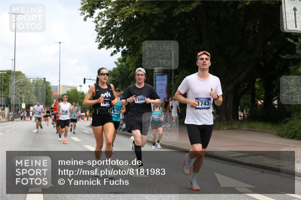 29.06.2025 - hella hamburg halbmarathon Yannick Fuchs http://msf.ph/oto/8181983 29.06.2025 10:28:49 20KM 1080, 1396, 1743, 2228, 2243, 2879, 3005, 6305, 7534, 7901, 8312, 9345, 9376, 10865, 11019, 11227, 12595, 13066, 13493, 13494, 13618, 13771, 14310, 14448, 14549, 15500, 16148, 16243, 16724, 17191, 17489, 17751, 17877, 18099, 18906 meine-sportfotos.de