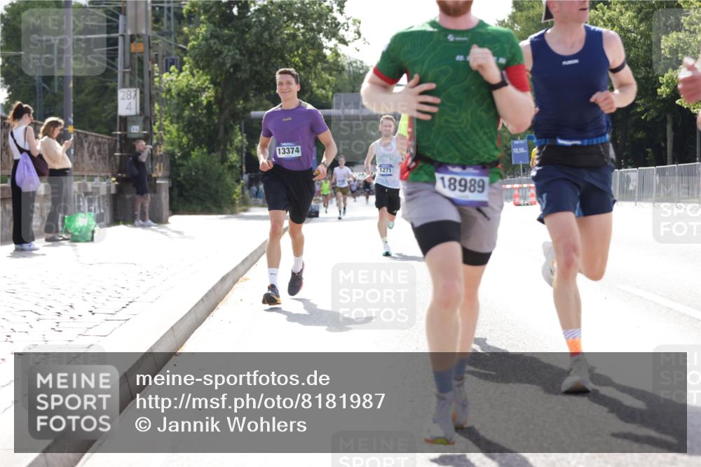 29.06.2025 - hella hamburg halbmarathon Jannik Wohlers http://msf.ph/oto/8181987 29.06.2025 09:42:50 Lombardsbrücke 1271, 4338, 5301, 6090, 9097, 9385, 9565, 9767, 10867, 11994, 12341, 13374, 14728, 14757, 15483, 15671, 18037, 18328, 18693, 18695, 18989 meine-sportfotos.de