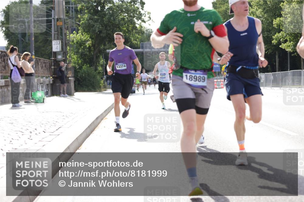 29.06.2025 - hella hamburg halbmarathon Jannik Wohlers http://msf.ph/oto/8181999 29.06.2025 09:42:50 Lombardsbrücke 1271, 4338, 5301, 6090, 9097, 9385, 9565, 9767, 10867, 11994, 12341, 13374, 14728, 14757, 15483, 15671, 18037, 18328, 18693, 18695, 18989 meine-sportfotos.de