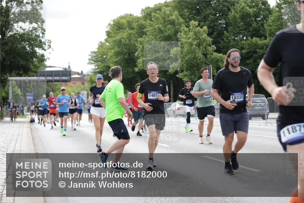 29.06.2025 - hella hamburg halbmarathon Jannik Wohlers http://msf.ph/oto/8182000 29.06.2025 10:23:02 Lombardsbrücke 1048, 1362, 2925, 4391, 4728, 5406, 6502, 7029, 7820, 8716, 8918, 8920, 9301, 10739, 11798, 11879, 12073, 12874, 14265, 14338, 14510, 14512, 14821, 15709, 16185, 16251, 17013, 17199, 17207, 17299, 17719, 18070, 18071, 18089, 18332, 18402, 18818 meine-sportfotos.de