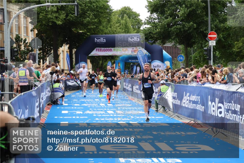 29.06.2025 - hella hamburg halbmarathon Zöllner http://msf.ph/oto/8182018 29.06.2025 10:32:28 Ziel 5070, 5746, 7845, 8883, 10484, 11745, 16957 meine-sportfotos.de