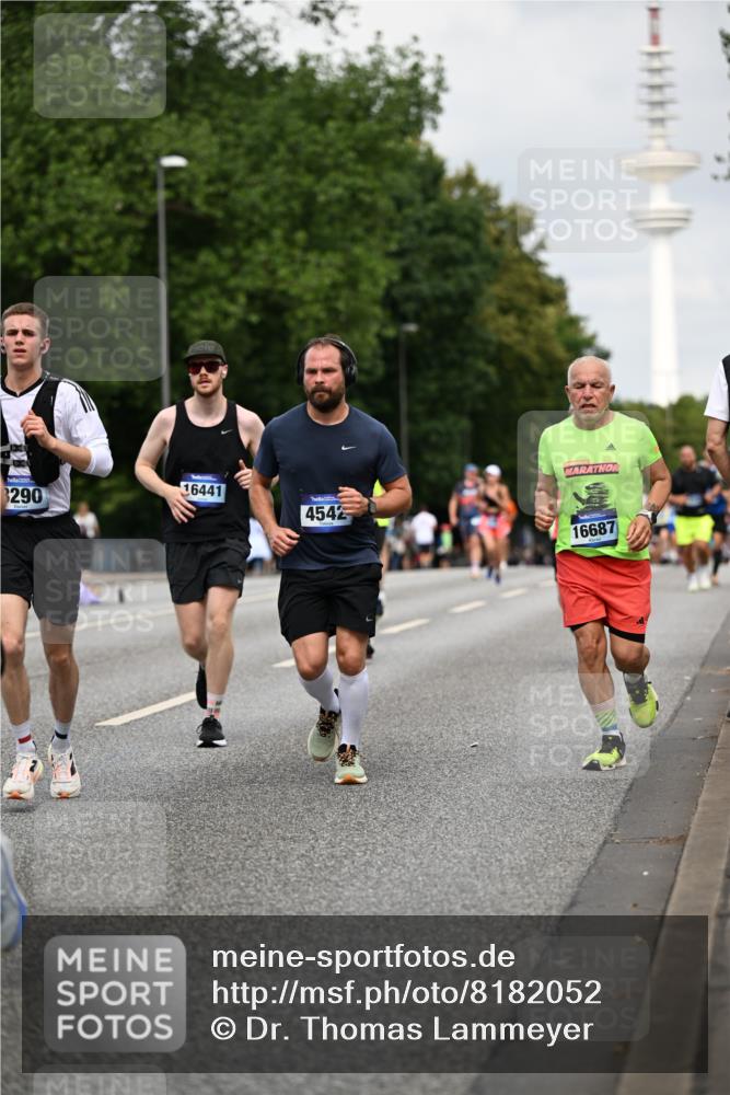 29.06.2025 - hella hamburg halbmarathon Dr. Thomas Lammeyer http://msf.ph/oto/8182052 29.06.2025 10:10:25 Kennedybrücke 1766, 1830, 1936, 2471, 2624, 3062, 4169, 4542, 5431, 6014, 7741, 8051, 8290, 8744, 8909, 10214, 10781 meine-sportfotos.de