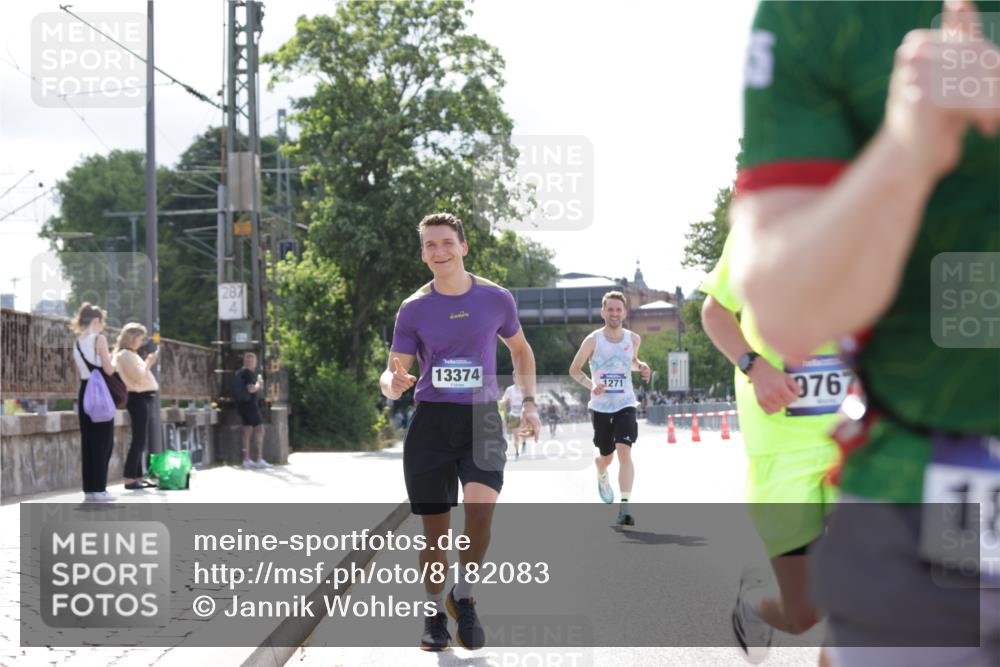 29.06.2025 - hella hamburg halbmarathon Jannik Wohlers http://msf.ph/oto/8182083 29.06.2025 09:42:51 Lombardsbrücke 1271, 4338, 5301, 6090, 9097, 9385, 9565, 9767, 10867, 11994, 12341, 13374, 14728, 14757, 15483, 15671, 18037, 18328, 18693, 18695, 18989 meine-sportfotos.de