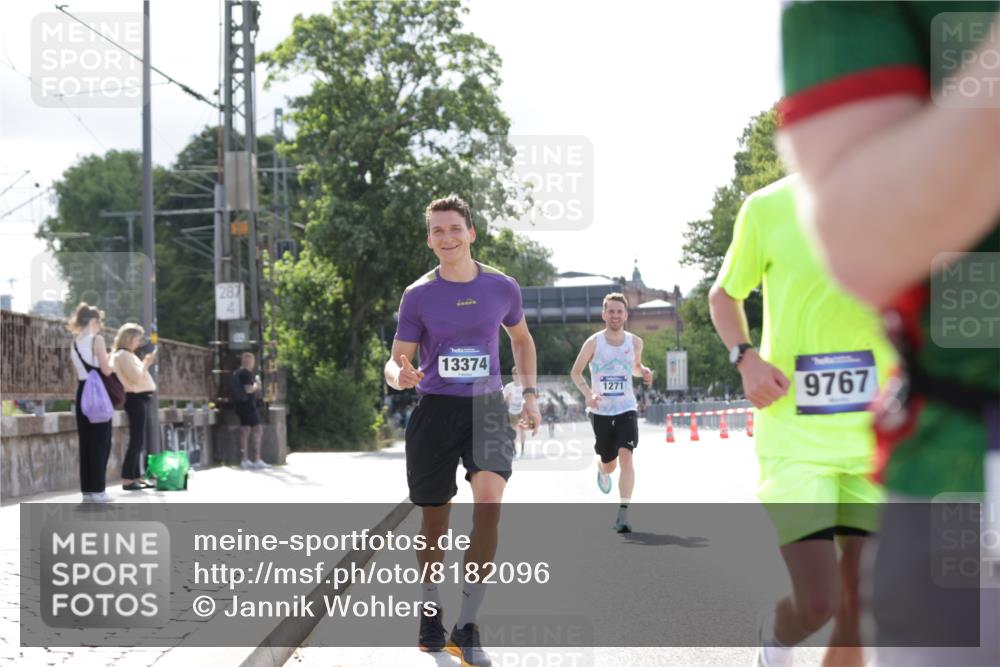 29.06.2025 - hella hamburg halbmarathon Jannik Wohlers http://msf.ph/oto/8182096 29.06.2025 09:42:51 Lombardsbrücke 1271, 4338, 5301, 6090, 9097, 9385, 9565, 9767, 10867, 11994, 12341, 13374, 14728, 14757, 15483, 15671, 18037, 18328, 18693, 18695, 18989 meine-sportfotos.de