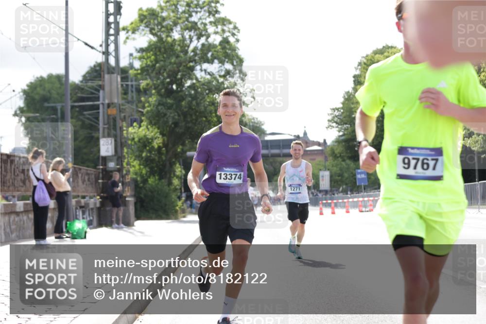 29.06.2025 - hella hamburg halbmarathon Jannik Wohlers http://msf.ph/oto/8182122 29.06.2025 09:42:51 Lombardsbrücke 1271, 4338, 5301, 6090, 9097, 9385, 9565, 9767, 10867, 11994, 12341, 13374, 14728, 14757, 15483, 15671, 18037, 18328, 18693, 18695, 18989 meine-sportfotos.de
