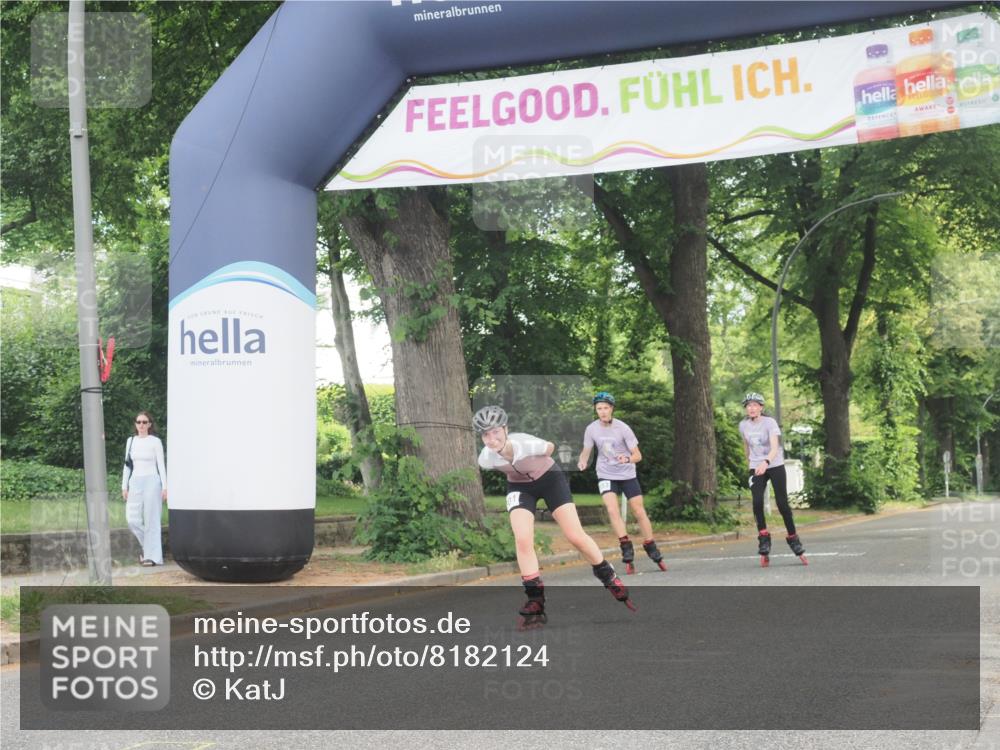 29.06.2025 - hella hamburg halbmarathon KatJ http://msf.ph/oto/8182124 29.06.2025 09:23:36 Zwischen KM18-KM19  meine-sportfotos.de