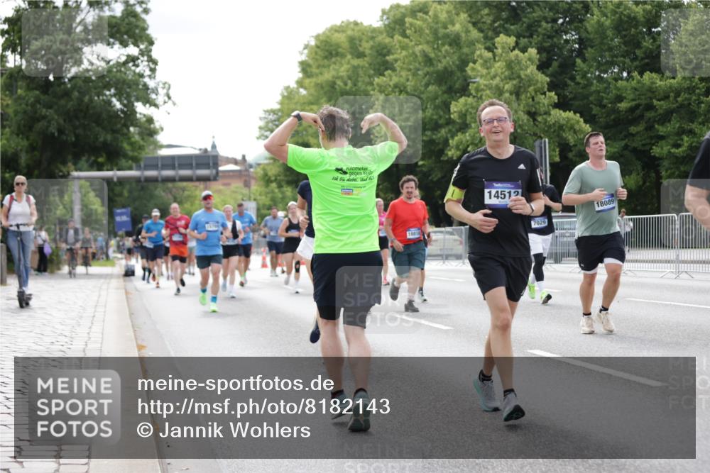 29.06.2025 - hella hamburg halbmarathon Jannik Wohlers http://msf.ph/oto/8182143 29.06.2025 10:23:03 Lombardsbrücke 1048, 1362, 2925, 4391, 4728, 5406, 6502, 7029, 7820, 8716, 10739, 11798, 11879, 12073, 12874, 14265, 14510, 14512, 14821, 15709, 16185, 16251, 17013, 17199, 17207, 17719, 18070, 18071, 18089, 18332, 18402, 18818, 18865 meine-sportfotos.de