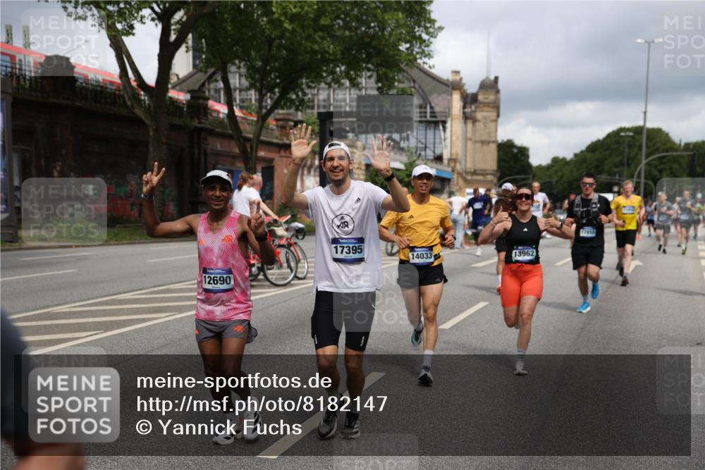 29.06.2025 - hella hamburg halbmarathon Yannick Fuchs http://msf.ph/oto/8182147 29.06.2025 10:43:11 20KM 1094, 1163, 1176, 1381, 1452, 1892, 2260, 3985, 4183, 4185, 4847, 4890, 5705, 6389, 7067, 8302, 8821, 9213, 9348, 9649, 9661, 9770, 10053, 10184, 10859, 10860, 11451, 11579, 11679, 11779, 12094, 12421, 12533, 12534, 12690, 13009, 13183, 13269, 13450, 13962, 14033, 14511, 15384, 15784, 15857, 15894, 16369, 16592, 16627, 17173, 17395, 17632, 17745, 17855, 17982, 18598, 18873, 18887 meine-sportfotos.de