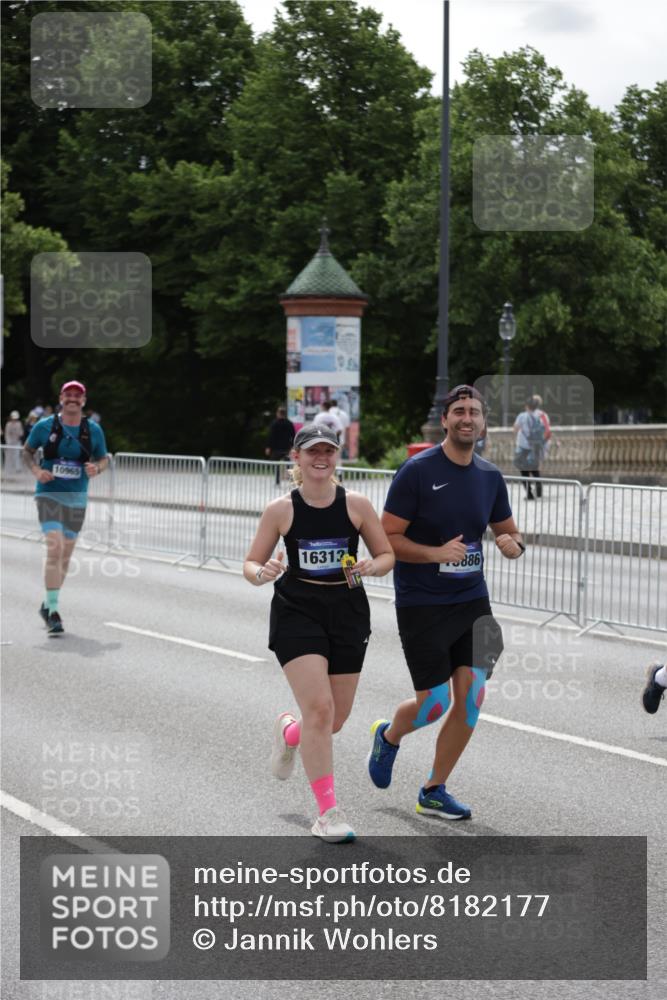 29.06.2025 - hella hamburg halbmarathon Jannik Wohlers http://msf.ph/oto/8182177 29.06.2025 11:10:30 Lombardsbrücke 1585, 1810, 2506, 2508, 4655, 4667, 5303, 6384, 8262, 9362, 9581, 10965, 12420, 12583, 13061, 13087, 13866, 13978, 14056, 14698, 15371, 15373, 15768, 15786, 15787, 15788, 15886, 16312, 17101, 17121, 18056, 18094, 18123, 18127, 18263, 18420, 18421, 18622 meine-sportfotos.de