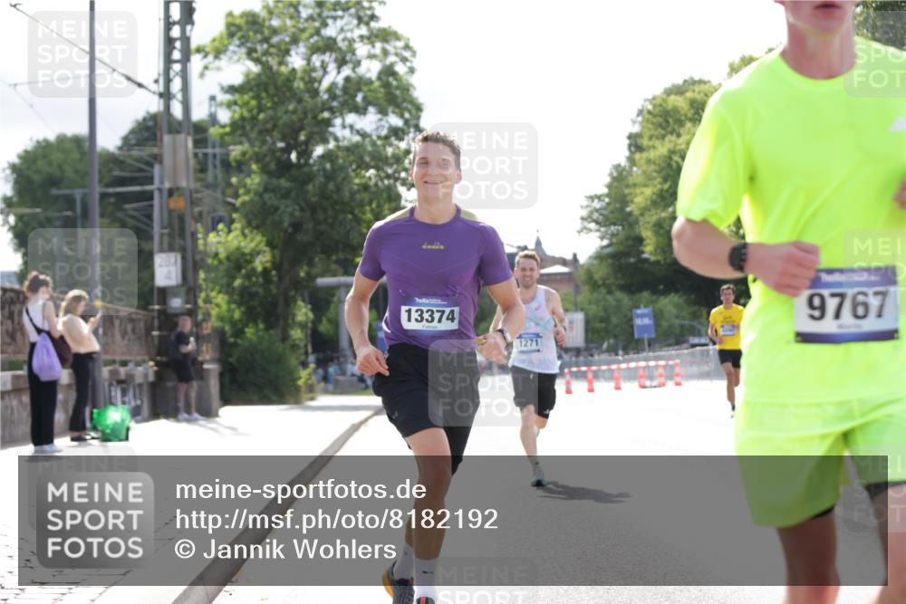 29.06.2025 - hella hamburg halbmarathon Jannik Wohlers http://msf.ph/oto/8182192 29.06.2025 09:42:51 Lombardsbrücke 1271, 4338, 5301, 6090, 9097, 9385, 9565, 9767, 10867, 11994, 12341, 13374, 14728, 14757, 15483, 15671, 18037, 18328, 18693, 18695, 18989 meine-sportfotos.de
