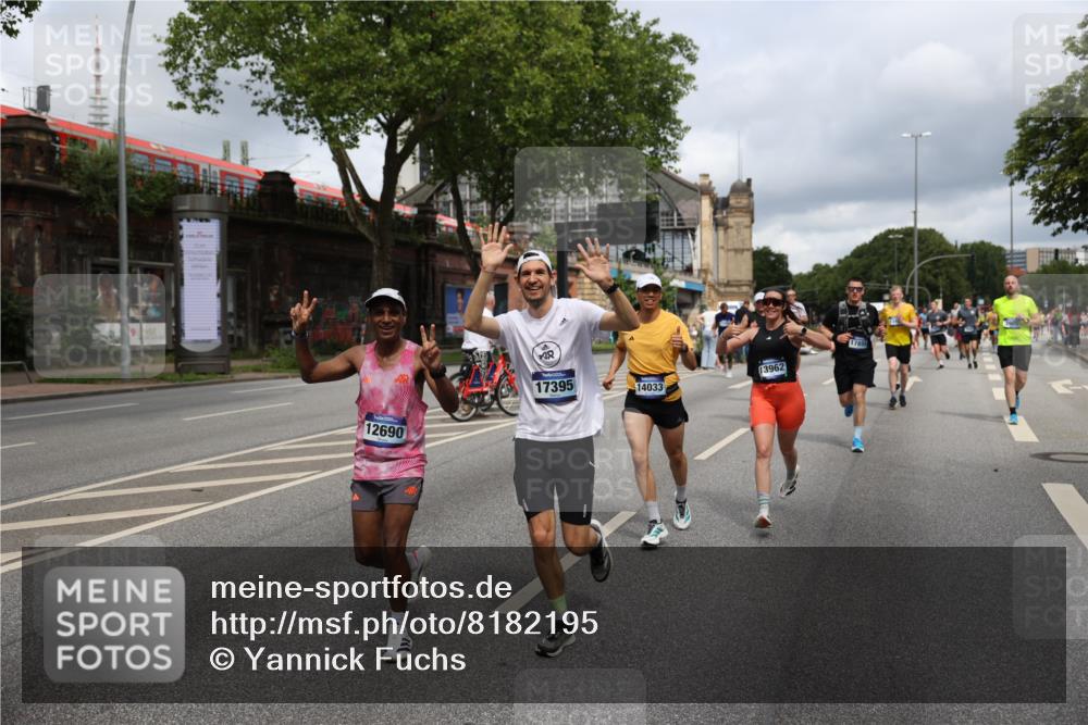 29.06.2025 - hella hamburg halbmarathon Yannick Fuchs http://msf.ph/oto/8182195 29.06.2025 10:43:11 20KM 1094, 1163, 1176, 1381, 1452, 1892, 2260, 3985, 4183, 4185, 4847, 4890, 5705, 6389, 7067, 8302, 8821, 9213, 9348, 9649, 9661, 9770, 10053, 10184, 10859, 10860, 11451, 11579, 11679, 11779, 12094, 12421, 12533, 12534, 12690, 13009, 13183, 13269, 13450, 13962, 14033, 14511, 15384, 15784, 15857, 15894, 16369, 16592, 16627, 17173, 17395, 17632, 17745, 17855, 17982, 18598, 18873, 18887 meine-sportfotos.de