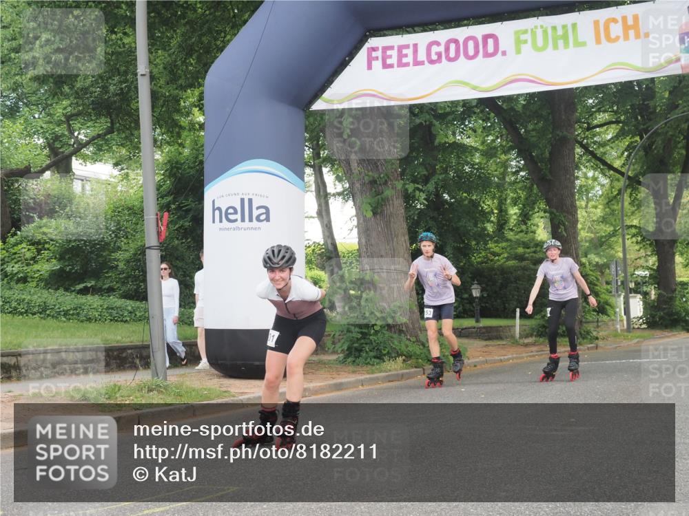 29.06.2025 - hella hamburg halbmarathon KatJ http://msf.ph/oto/8182211 29.06.2025 09:23:36 Zwischen KM18-KM19  meine-sportfotos.de