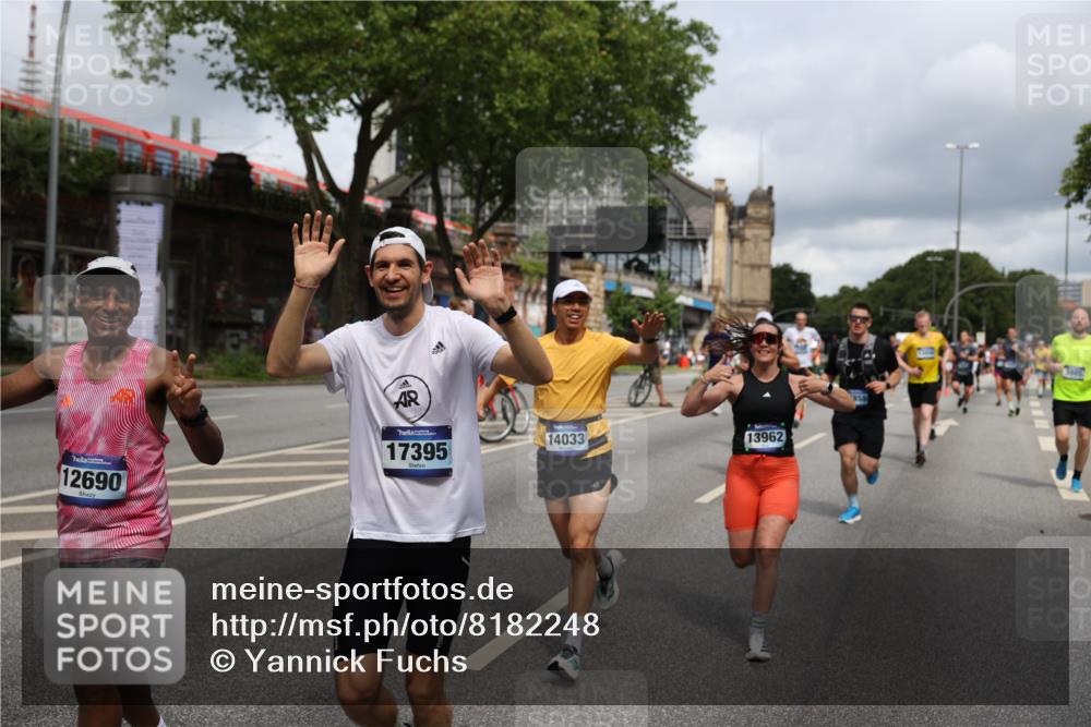 29.06.2025 - hella hamburg halbmarathon Yannick Fuchs http://msf.ph/oto/8182248 29.06.2025 10:43:12 20KM 1094, 1381, 1452, 1892, 2260, 3985, 4183, 4185, 4847, 4890, 5705, 6389, 7067, 8302, 8821, 9213, 9348, 9649, 9661, 9770, 10053, 10184, 10859, 10860, 11451, 11579, 11679, 11779, 12094, 12421, 12533, 12534, 12690, 13009, 13183, 13269, 13450, 13962, 14033, 15384, 15422, 15784, 15857, 15894, 16369, 16592, 16627, 17173, 17395, 17632, 17745, 17855, 17982, 18598, 18873, 18887 meine-sportfotos.de