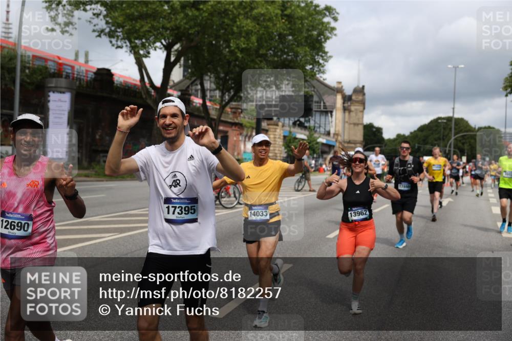 29.06.2025 - hella hamburg halbmarathon Yannick Fuchs http://msf.ph/oto/8182257 29.06.2025 10:43:12 20KM 1094, 1381, 1452, 1892, 2260, 3985, 4183, 4185, 4847, 4890, 5705, 6389, 7067, 8302, 8821, 9213, 9348, 9649, 9661, 9770, 10053, 10184, 10859, 10860, 11451, 11579, 11679, 11779, 12094, 12421, 12533, 12534, 12690, 13009, 13183, 13269, 13450, 13962, 14033, 15384, 15422, 15784, 15857, 15894, 16369, 16592, 16627, 17173, 17395, 17632, 17745, 17855, 17982, 18598, 18873, 18887 meine-sportfotos.de
