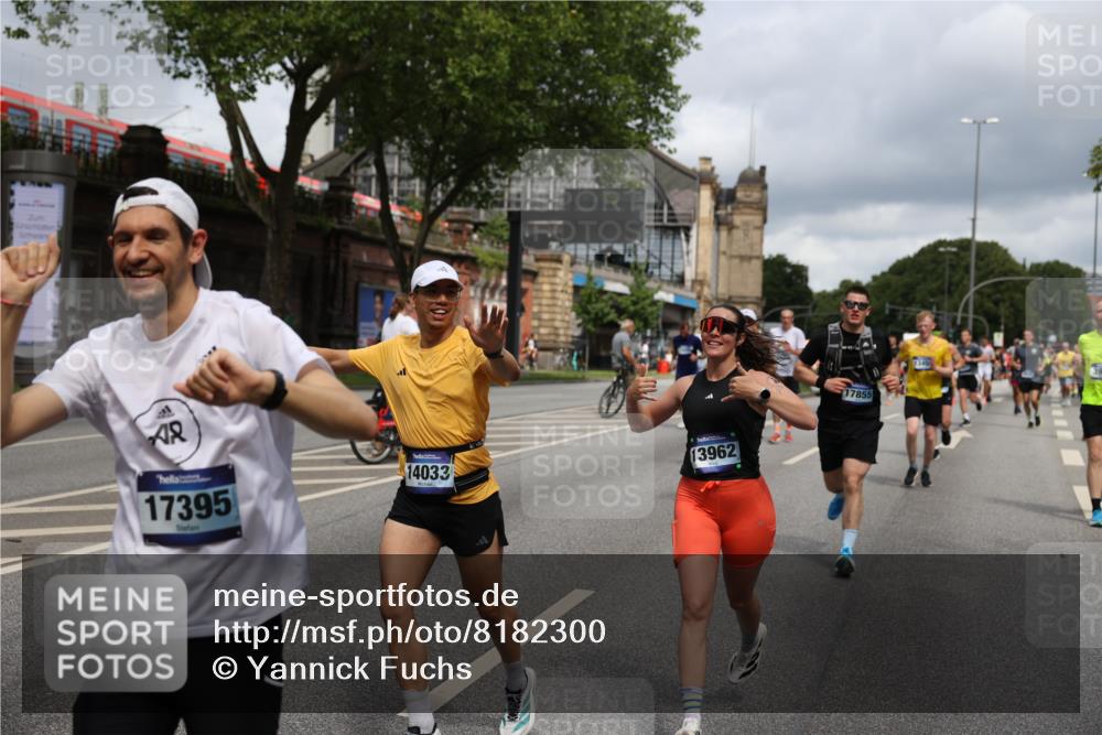 29.06.2025 - hella hamburg halbmarathon Yannick Fuchs http://msf.ph/oto/8182300 29.06.2025 10:43:12 20KM 1094, 1381, 1452, 1892, 2260, 3985, 4183, 4185, 4847, 4890, 5705, 6389, 7067, 8302, 8821, 9213, 9348, 9649, 9661, 9770, 10053, 10184, 10859, 10860, 11451, 11579, 11679, 11779, 12094, 12421, 12533, 12534, 12690, 13009, 13183, 13269, 13450, 13962, 14033, 15384, 15422, 15784, 15857, 15894, 16369, 16592, 16627, 17173, 17395, 17632, 17745, 17855, 17982, 18598, 18873, 18887 meine-sportfotos.de
