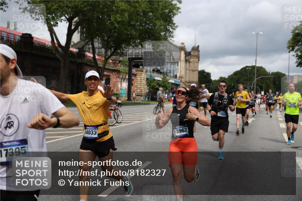 29.06.2025 - hella hamburg halbmarathon Yannick Fuchs http://msf.ph/oto/8182327 29.06.2025 10:43:12 20KM 1094, 1381, 1452, 1892, 2260, 3985, 4183, 4185, 4847, 4890, 5705, 6389, 7067, 8302, 8821, 9213, 9348, 9649, 9661, 9770, 10053, 10184, 10859, 10860, 11451, 11579, 11679, 11779, 12094, 12421, 12533, 12534, 12690, 13009, 13183, 13269, 13450, 13962, 14033, 15384, 15422, 15784, 15857, 15894, 16369, 16592, 16627, 17173, 17395, 17632, 17745, 17855, 17982, 18598, 18873, 18887 meine-sportfotos.de