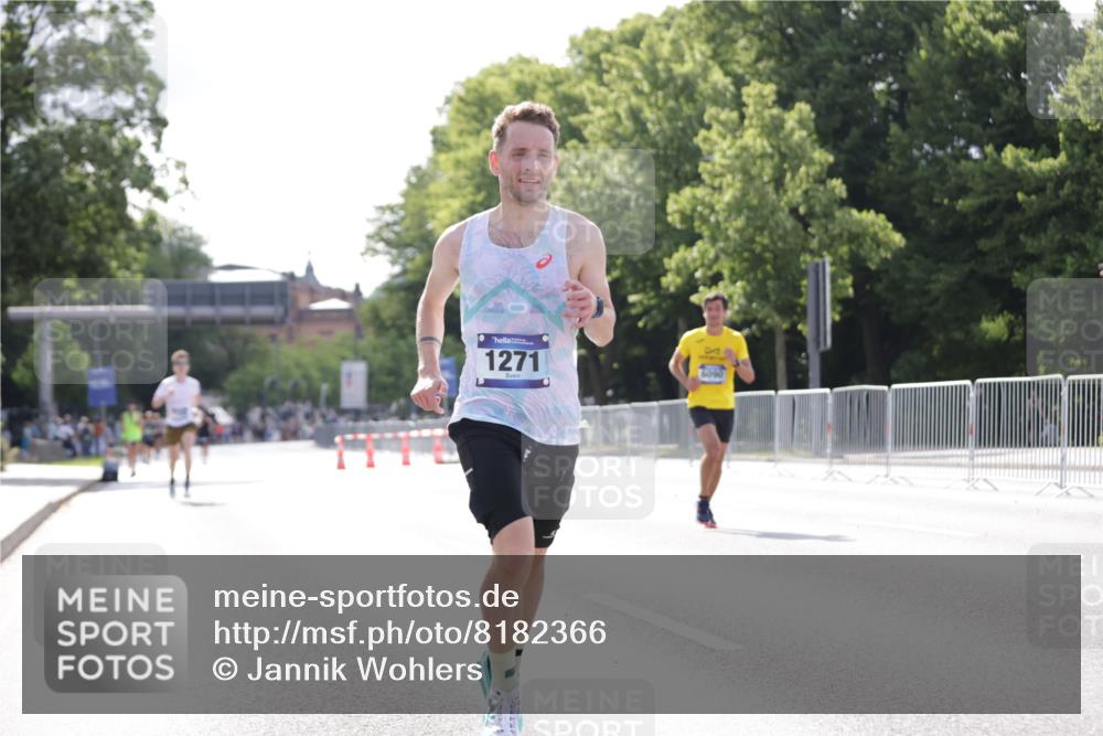 29.06.2025 - hella hamburg halbmarathon Jannik Wohlers http://msf.ph/oto/8182366 29.06.2025 09:42:53 Lombardsbrücke 1271, 4338, 5301, 6090, 9097, 9385, 9565, 9767, 10867, 11994, 12341, 13374, 14728, 14757, 15483, 15671, 18037, 18328, 18693, 18695, 18989 meine-sportfotos.de