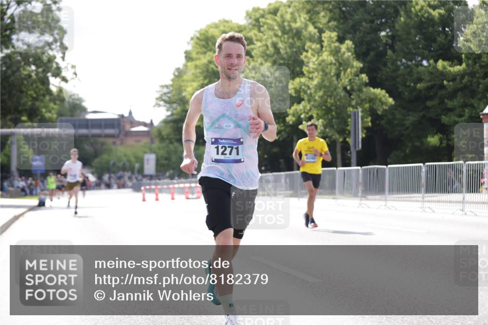 29.06.2025 - hella hamburg halbmarathon Jannik Wohlers http://msf.ph/oto/8182379 29.06.2025 09:42:53 Lombardsbrücke 1271, 4338, 5301, 6090, 9097, 9385, 9565, 9767, 10867, 11994, 12341, 13374, 14728, 14757, 15483, 15671, 18037, 18328, 18693, 18695, 18989 meine-sportfotos.de