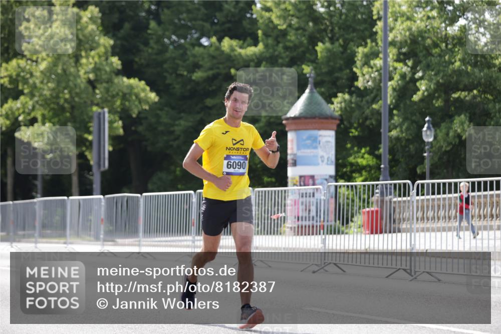 29.06.2025 - hella hamburg halbmarathon Jannik Wohlers http://msf.ph/oto/8182387 29.06.2025 09:42:55 Lombardsbrücke 1271, 4338, 5301, 6090, 7380, 9385, 9565, 9767, 10867, 13374, 14728, 14757, 15483, 15671, 18037, 18328, 18693, 18695, 18989 meine-sportfotos.de
