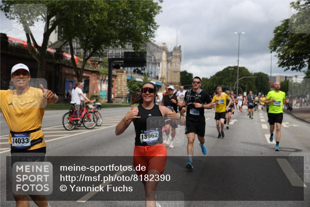 29.06.2025 - hella hamburg halbmarathon Yannick Fuchs http://msf.ph/oto/8182390 29.06.2025 10:43:13 20KM 1094, 1381, 1452, 1892, 2260, 3985, 4183, 4185, 4847, 4890, 5705, 6389, 7067, 8302, 8821, 9213, 9348, 9649, 9661, 9770, 10053, 10184, 10859, 10860, 11451, 11579, 11679, 11779, 12094, 12421, 12533, 12534, 12690, 13009, 13183, 13269, 13450, 13962, 14033, 15384, 15422, 15784, 15857, 15894, 16369, 16592, 16627, 17173, 17395, 17632, 17745, 17855, 17982, 18598, 18873, 18887 meine-sportfotos.de