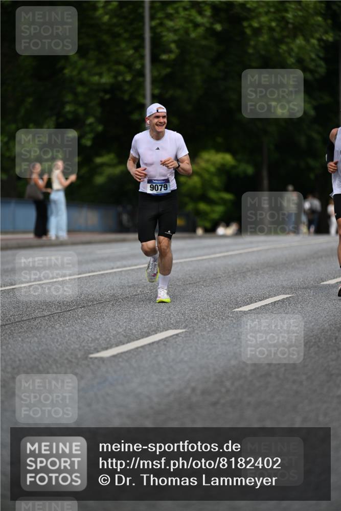 29.06.2025 - hella hamburg halbmarathon Dr. Thomas Lammeyer http://msf.ph/oto/8182402 29.06.2025 09:47:20 Kennedybrücke 1122, 1953, 3189, 3379, 5308, 5344, 7231, 7793, 8975, 9047, 9079, 10106, 10173, 11150 meine-sportfotos.de