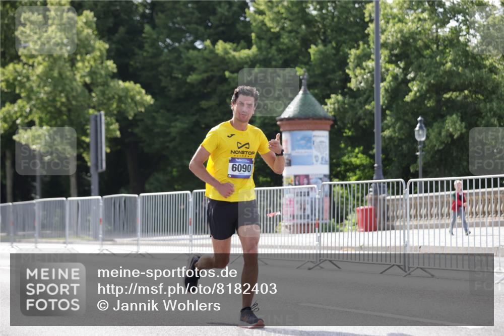 29.06.2025 - hella hamburg halbmarathon Jannik Wohlers http://msf.ph/oto/8182403 29.06.2025 09:42:55 Lombardsbrücke 1271, 4338, 5301, 6090, 7380, 9385, 9565, 9767, 10867, 13374, 14728, 14757, 15483, 15671, 18037, 18328, 18693, 18695, 18989 meine-sportfotos.de