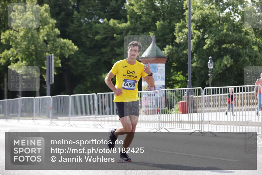 29.06.2025 - hella hamburg halbmarathon Jannik Wohlers http://msf.ph/oto/8182425 29.06.2025 09:42:55 Lombardsbrücke 1271, 4338, 5301, 6090, 7380, 9385, 9565, 9767, 10867, 13374, 14728, 14757, 15483, 15671, 18037, 18328, 18693, 18695, 18989 meine-sportfotos.de