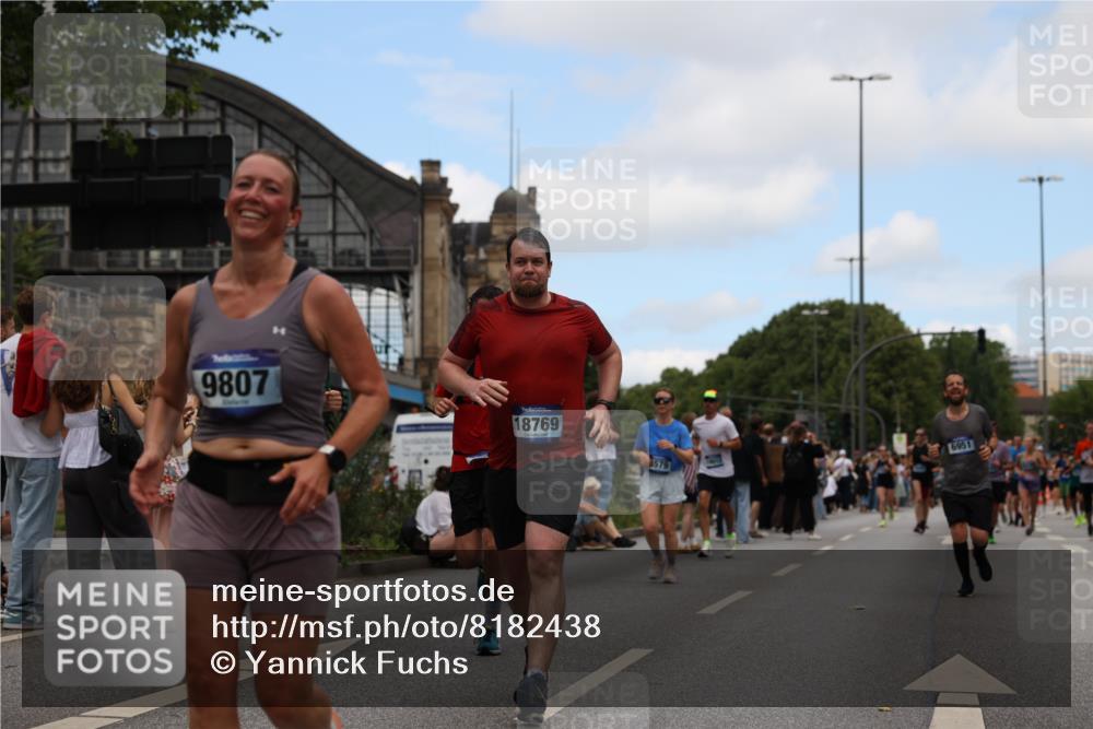 29.06.2025 - hella hamburg halbmarathon Yannick Fuchs http://msf.ph/oto/8182438 29.06.2025 11:20:56 20KM 1187, 2414, 2959, 3579, 3825, 3826, 3842, 3910, 4350, 4877, 5838, 6598, 6640, 6951, 7266, 7348, 7772, 7836, 8286, 9062, 9256, 9807, 11046, 12305, 12381, 12395, 12844, 12874, 13090, 13382, 13820, 13984, 14105, 14906, 15153, 15456, 15481, 15725, 15752, 16107, 16182, 16331, 16457, 16541, 16662, 16735, 16920, 17207, 17249, 18322, 18769, 18943, 19012 meine-sportfotos.de