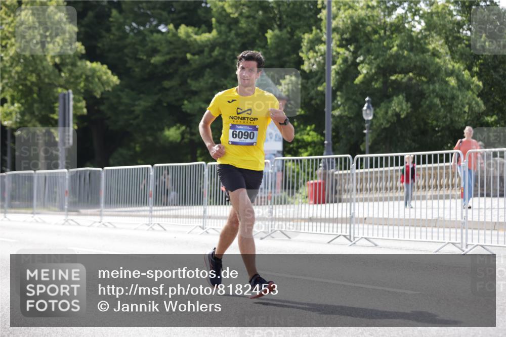 29.06.2025 - hella hamburg halbmarathon Jannik Wohlers http://msf.ph/oto/8182453 29.06.2025 09:42:55 Lombardsbrücke 1271, 4338, 5301, 6090, 7380, 9385, 9565, 9767, 10867, 13374, 14728, 14757, 15483, 15671, 18037, 18328, 18693, 18695, 18989 meine-sportfotos.de