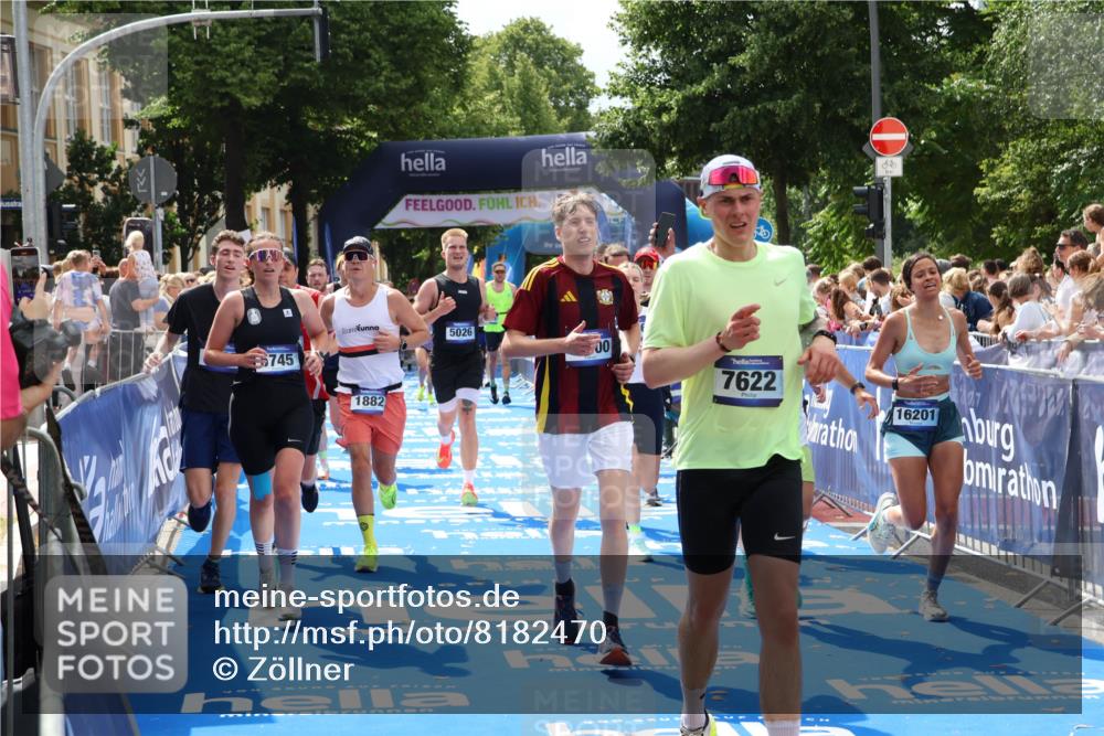 29.06.2025 - hella hamburg halbmarathon Zöllner http://msf.ph/oto/8182470 29.06.2025 10:40:50 Ziel 1631, 1882, 2750, 4634, 4889, 5014, 5026, 5745, 6429, 7080, 7109, 7378, 7622, 8074, 8629, 9294, 9979, 10369, 10900, 11959, 14092, 15351, 16201, 16249, 17486 meine-sportfotos.de