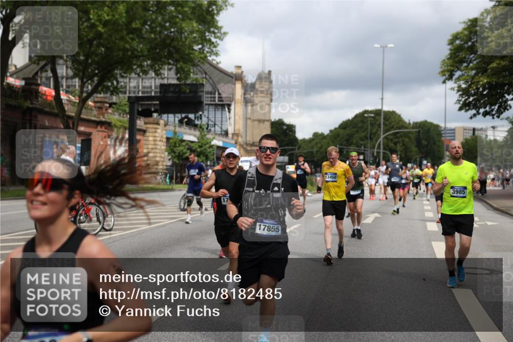 29.06.2025 - hella hamburg halbmarathon Yannick Fuchs http://msf.ph/oto/8182485 29.06.2025 10:43:13 20KM 1094, 1381, 1452, 1892, 2260, 3985, 4183, 4185, 4847, 4890, 5705, 6389, 7067, 8302, 8821, 9213, 9348, 9649, 9661, 9770, 10053, 10184, 10859, 10860, 11451, 11579, 11679, 11779, 12094, 12421, 12533, 12534, 12690, 13009, 13183, 13269, 13450, 13962, 14033, 15384, 15422, 15784, 15857, 15894, 16369, 16592, 16627, 17173, 17395, 17632, 17745, 17855, 17982, 18598, 18873, 18887 meine-sportfotos.de