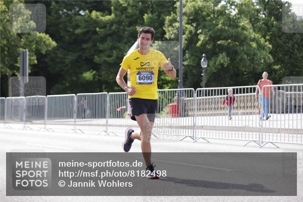 29.06.2025 - hella hamburg halbmarathon Jannik Wohlers http://msf.ph/oto/8182498 29.06.2025 09:42:55 Lombardsbrücke 1271, 4338, 5301, 6090, 7380, 9385, 9565, 9767, 10867, 13374, 14728, 14757, 15483, 15671, 18037, 18328, 18693, 18695, 18989 meine-sportfotos.de