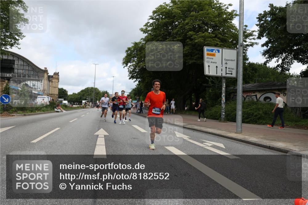 29.06.2025 - hella hamburg halbmarathon Yannick Fuchs http://msf.ph/oto/8182552 29.06.2025 10:28:53 20KM 1080, 1396, 1743, 2228, 2879, 3005, 5550, 6305, 7534, 7901, 8312, 9345, 9376, 10865, 11019, 11227, 12595, 13066, 13493, 13494, 13771, 14448, 14549, 15500, 16148, 16243, 16417, 17191, 17489, 17751, 17877, 18099, 18906 meine-sportfotos.de