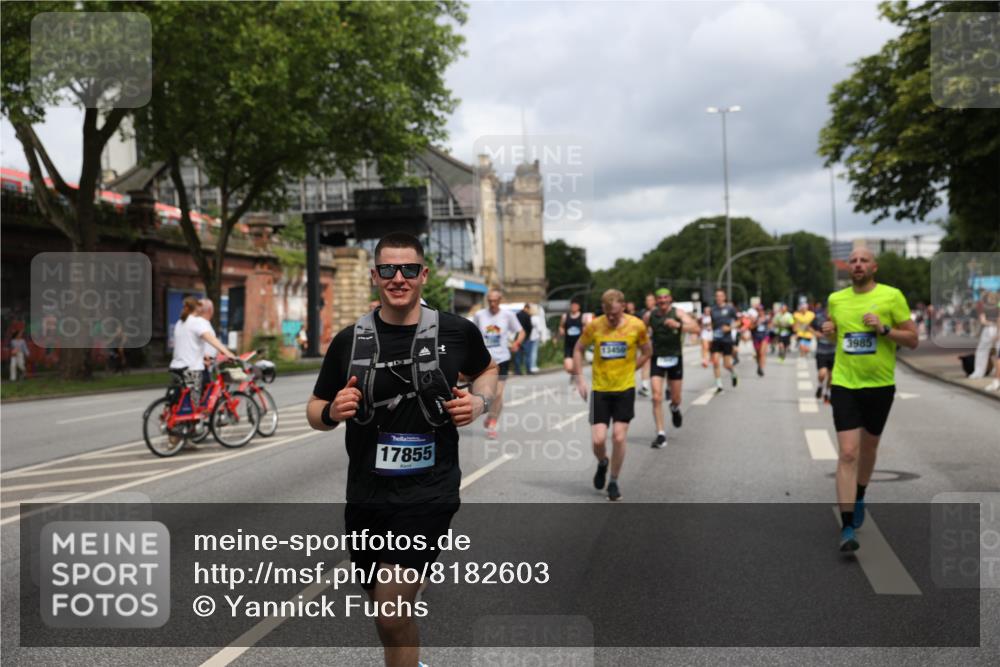 29.06.2025 - hella hamburg halbmarathon Yannick Fuchs http://msf.ph/oto/8182603 29.06.2025 10:43:14 20KM 1094, 1342, 1381, 1452, 1476, 1892, 2260, 3985, 4183, 4185, 4847, 4890, 5705, 6389, 7067, 8302, 8821, 9213, 9348, 9649, 9661, 10053, 10184, 10859, 10860, 11451, 11579, 11679, 11779, 12094, 12421, 12533, 12534, 12690, 13009, 13183, 13269, 13450, 13962, 14033, 15384, 15422, 15784, 15857, 15894, 16369, 16592, 16627, 17173, 17395, 17632, 17745, 17855, 17982, 18598, 18873, 18887 meine-sportfotos.de