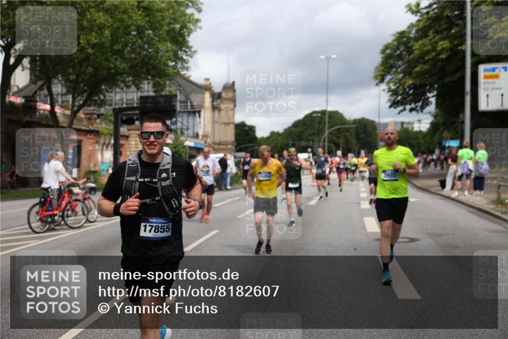 29.06.2025 - hella hamburg halbmarathon Yannick Fuchs http://msf.ph/oto/8182607 29.06.2025 10:43:14 20KM 1094, 1342, 1381, 1452, 1476, 1892, 2260, 3985, 4183, 4185, 4847, 4890, 5705, 6389, 7067, 8302, 8821, 9213, 9348, 9649, 9661, 10053, 10184, 10859, 10860, 11451, 11579, 11679, 11779, 12094, 12421, 12533, 12534, 12690, 13009, 13183, 13269, 13450, 13962, 14033, 15384, 15422, 15784, 15857, 15894, 16369, 16592, 16627, 17173, 17395, 17632, 17745, 17855, 17982, 18598, 18873, 18887 meine-sportfotos.de
