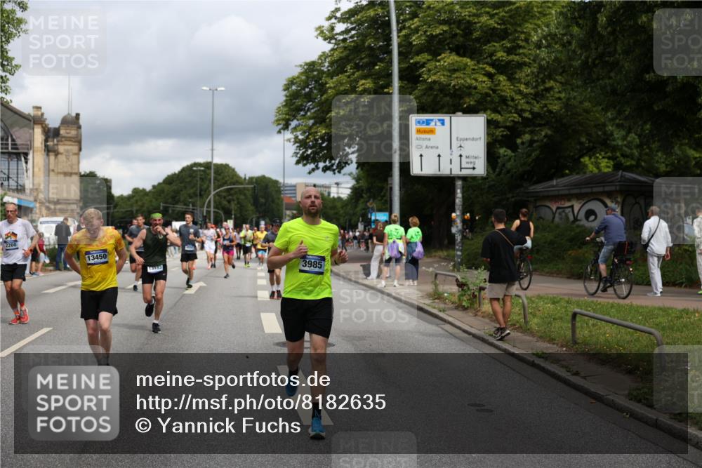 29.06.2025 - hella hamburg halbmarathon Yannick Fuchs http://msf.ph/oto/8182635 29.06.2025 10:43:14 20KM 1094, 1342, 1381, 1452, 1476, 1892, 2260, 3985, 4183, 4185, 4847, 4890, 5705, 6389, 7067, 8302, 8821, 9213, 9348, 9649, 9661, 10053, 10184, 10859, 10860, 11451, 11579, 11679, 11779, 12094, 12421, 12533, 12534, 12690, 13009, 13183, 13269, 13450, 13962, 14033, 15384, 15422, 15784, 15857, 15894, 16369, 16592, 16627, 17173, 17395, 17632, 17745, 17855, 17982, 18598, 18873, 18887 meine-sportfotos.de