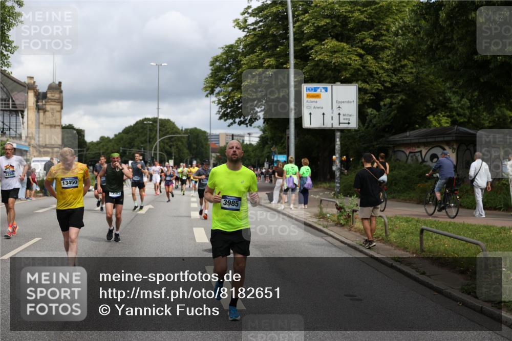 29.06.2025 - hella hamburg halbmarathon Yannick Fuchs http://msf.ph/oto/8182651 29.06.2025 10:43:14 20KM 1094, 1342, 1381, 1452, 1476, 1892, 2260, 3985, 4183, 4185, 4847, 4890, 5705, 6389, 7067, 8302, 8821, 9213, 9348, 9649, 9661, 10053, 10184, 10859, 10860, 11451, 11579, 11679, 11779, 12094, 12421, 12533, 12534, 12690, 13009, 13183, 13269, 13450, 13962, 14033, 15384, 15422, 15784, 15857, 15894, 16369, 16592, 16627, 17173, 17395, 17632, 17745, 17855, 17982, 18598, 18873, 18887 meine-sportfotos.de