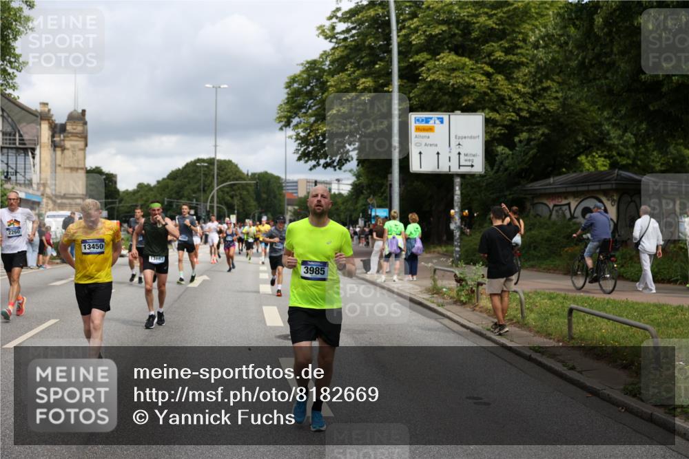 29.06.2025 - hella hamburg halbmarathon Yannick Fuchs http://msf.ph/oto/8182669 29.06.2025 10:43:14 20KM 1094, 1342, 1381, 1452, 1476, 1892, 2260, 3985, 4183, 4185, 4847, 4890, 5705, 6389, 7067, 8302, 8821, 9213, 9348, 9649, 9661, 10053, 10184, 10859, 10860, 11451, 11579, 11679, 11779, 12094, 12421, 12533, 12534, 12690, 13009, 13183, 13269, 13450, 13962, 14033, 15384, 15422, 15784, 15857, 15894, 16369, 16592, 16627, 17173, 17395, 17632, 17745, 17855, 17982, 18598, 18873, 18887 meine-sportfotos.de