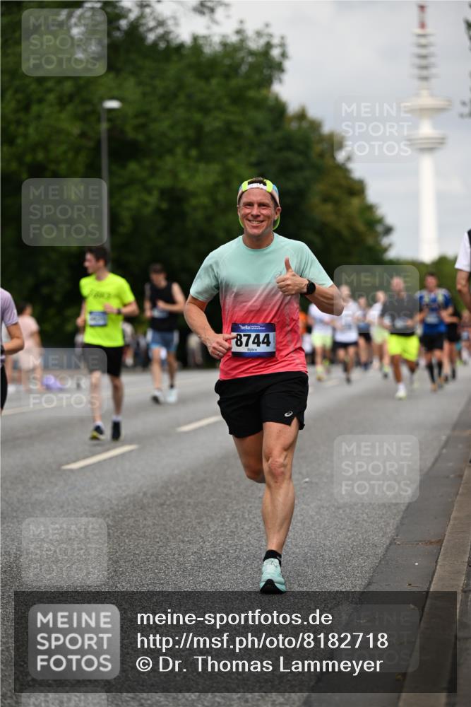 29.06.2025 - hella hamburg halbmarathon Dr. Thomas Lammeyer http://msf.ph/oto/8182718 29.06.2025 10:10:28 Kennedybrücke 1766, 1830, 1936, 1981, 2471, 2624, 3062, 4169, 4542, 4666, 5431, 6014, 7741, 8051, 8290, 8744, 10214, 10781 meine-sportfotos.de