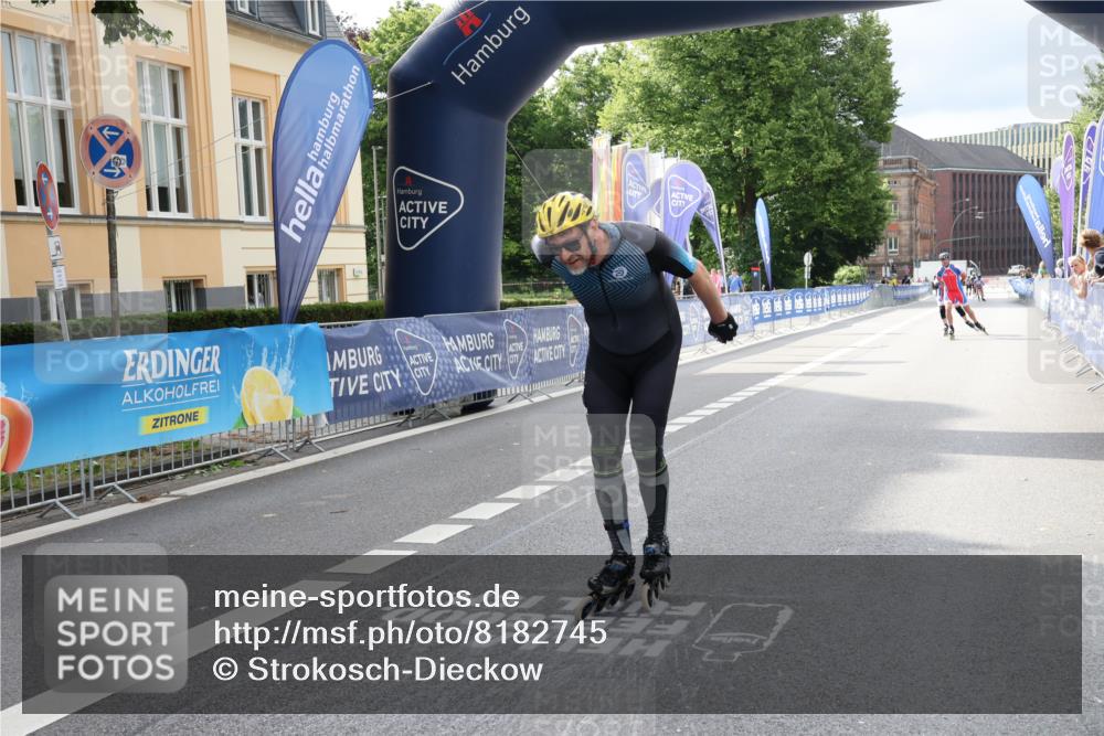 29.06.2025 - hella hamburg halbmarathon Strokosch-Dieckow http://msf.ph/oto/8182745 29.06.2025 09:23:47 Ziel 20218, 20219, 20284 meine-sportfotos.de
