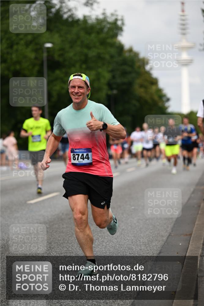 29.06.2025 - hella hamburg halbmarathon Dr. Thomas Lammeyer http://msf.ph/oto/8182796 29.06.2025 10:10:29 Kennedybrücke 1766, 1830, 1936, 1981, 2471, 2624, 3062, 4169, 4542, 4666, 5431, 6014, 7741, 8051, 8290, 8744, 10214, 10781, 10886 meine-sportfotos.de