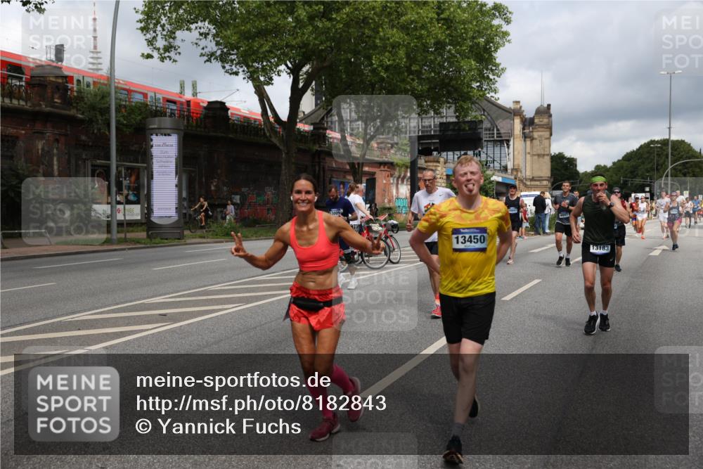 29.06.2025 - hella hamburg halbmarathon Yannick Fuchs http://msf.ph/oto/8182843 29.06.2025 10:43:16 20KM 1094, 1342, 1381, 1452, 1476, 2260, 2592, 2596, 3060, 3985, 4183, 4185, 4847, 4890, 5705, 6158, 6389, 7067, 8302, 8821, 9038, 9213, 9348, 9649, 9661, 10053, 10184, 10859, 10860, 11340, 11451, 11519, 11579, 11679, 11779, 12094, 12421, 12533, 12690, 13009, 13183, 13233, 13269, 13450, 13962, 14033, 15384, 15422, 15784, 15857, 15894, 16369, 16592, 16627, 17173, 17395, 17632, 17745, 17855, 17982, 18598, 18873, 18887 meine-sportfotos.de