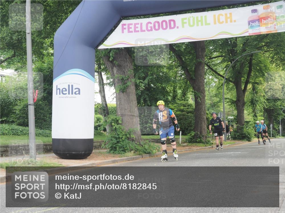 29.06.2025 - hella hamburg halbmarathon KatJ http://msf.ph/oto/8182845 29.06.2025 09:24:01 Zwischen KM18-KM19  meine-sportfotos.de